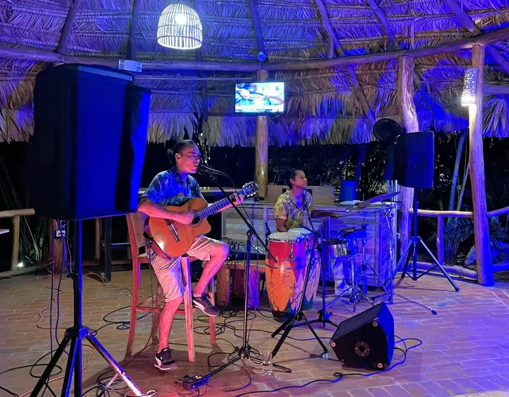 Live music night performance at Cariblue